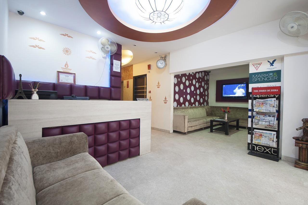 Hotel Apra Inn ニューデリー エクステリア 写真
