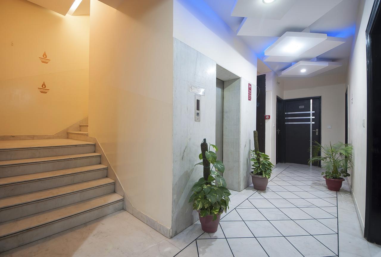 Hotel Apra Inn ニューデリー エクステリア 写真